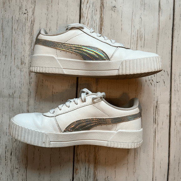 Puma  Carina white casual low top lace up sneakers Women’s Size 7 - Picture 2 of 10